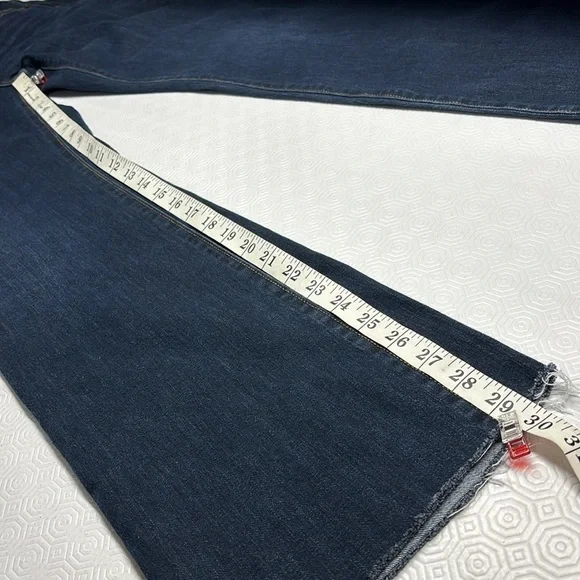 Gap Dark Wash Boot Cut Raw Hem Denim Jeans Size 6/28 Regular - Picture 13 of 13